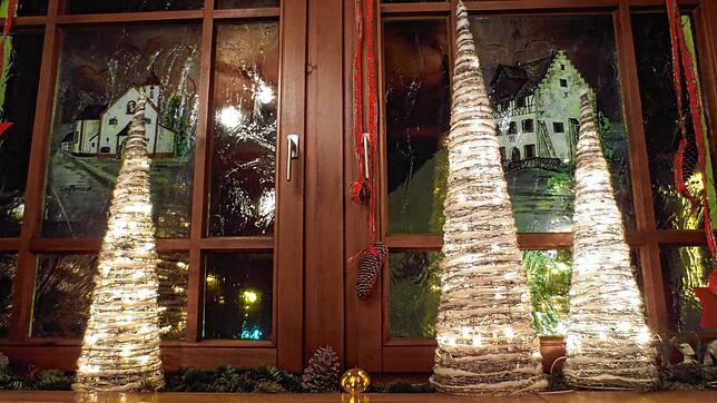 Weihnachtlicher Fensterschmuck (Symbolbild).