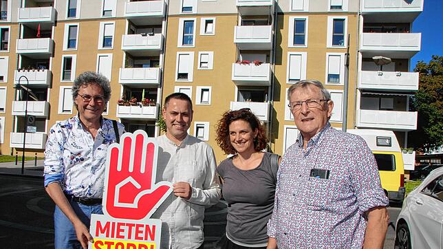 Wie kommt eine Stadt zu bezahlbaren Mieten, wie in dem neuen Block der Bima in der Steinstraße? Winfried Kropp (von links), Vorsitzender ...