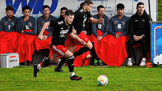 Bild : VfR Bad Bellingen besiegt den FC Hochrhein mit 4:1 &ndash; und wir haben Bilder!
