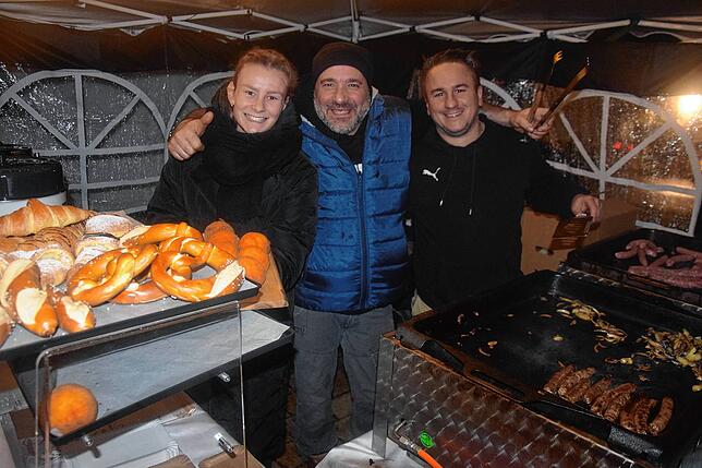 Beim Café Centro gab es deftiges vom Grill.