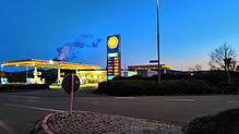Die Tankstelle in Dogern, an der der Angeklagte einen Kunden mit einem Messer angegriffen haben soll. Am 26. September beginnt der ...