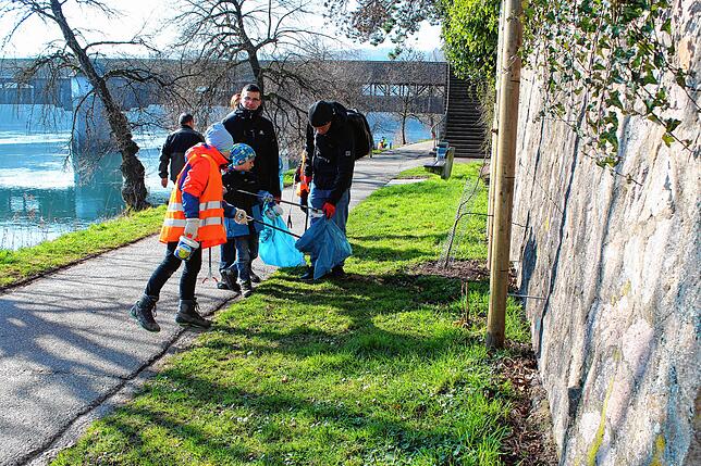 Stadtputzede: In den Gemeinden am Hochrhein finden im Frühjahr häufig "Stadtputzeden" statt. Vereine, Familien und motivierte Bürger ...