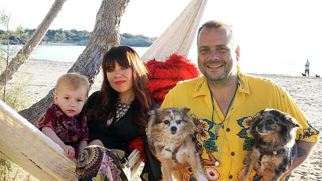 Die "Pegasus-Familie": Oliver Kyr, seine Frau Tatjana und Tochter Bonnie.
