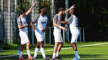 Der Türk. SV Konstanz bejubelt den 5:2-Erfolg über den 1. FC Rielasingen-Arlen II.