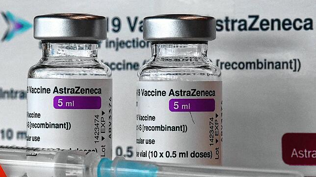 In der EU zugelassen, in der Schweiz allerdings nicht: Der Corona-Impfstoff des Herstellers Astrazeneca. Damit im Ausland geimpfte ...