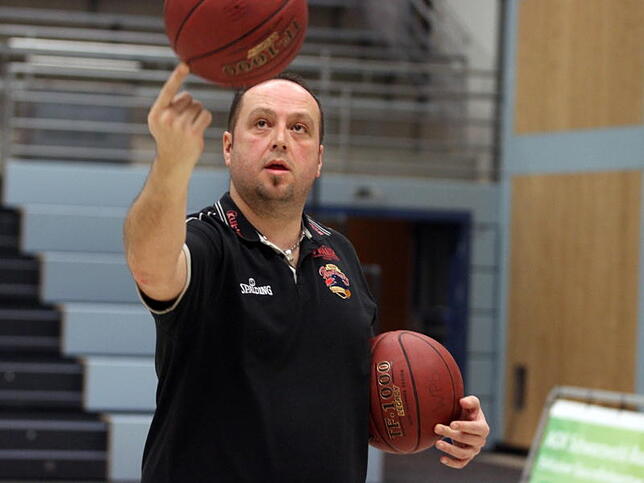 Entscheidung naht: Alen Velcic will sich Ende dieser Woche dazu äußern, ob er weiterhin Trainer bei den Panthers bleibt. Bild: direvi