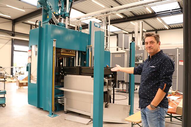 Zukunftshalle heißt der Erweiterungsbau der Südbadischen Gummiwerke. Geschäftsführer Dietmar Bolay hofft auf durch den neuen ...