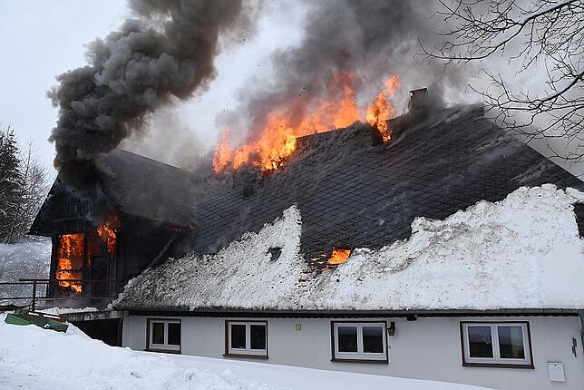 Bild 10: Bilder vom Großeinsatz der Feuerwehr