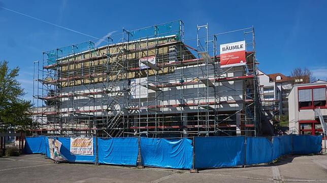 Die Sporthalle: Der 3,4 Million Euro teure und mit 577&nbsp;000 Euro bezuschusste Neubau der Sporthalle zwischen der ...