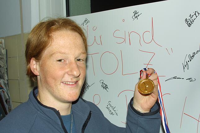 Frühe Anfänge: Melanie Behringer holte 2004 in China den Weltmeister-Titel mit den U19-Junioren des DFB.
