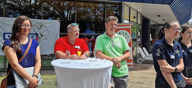 Die stellvertretende Geschäftsführerin der Kur- und Bäder GmbH, Deborah Kuczawa, Minara-Bereichsleiter Stefan Becker und Volker Weiß, ...