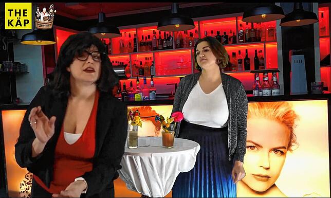 Frauen in der Politik: Rita Schwarzelühr-Sutter (Christiane Maier, links) führt Annalena Baerbock (Antonia Laubis) durchs Waldshuter ...