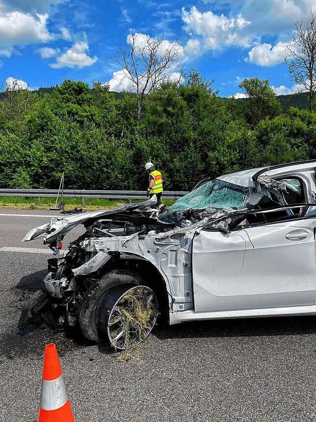 &bdquo;Der Fahrer vom Abschleppwagen konnte gar nicht glauben, dass ich noch selbst zu ihm hingehen kann&ldquo;, sagt Michael Bobka. ...