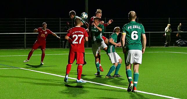Bild 26: FC Wallbach feiert beim 3:1 gegen den FC Zell seinen ersten Heimsieg &ndash; und wir haben die Bilder!