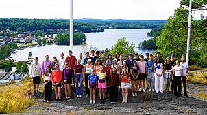 Die Gruppe erlebte zwei abwechslungsreiche Wochen in Schweden – hier bei der Besichtigung des größten Freilichtmuseums Westschwedens, wo ...