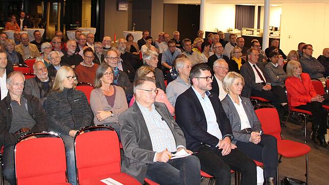 Mit dem Titel "Geopferte Landschaften" stößt das Liberale Forum der FDP auf großes Interesse.