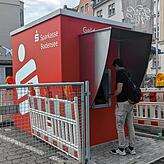 Der neue SB-Pavillon steht auf einer Freifläche schräg gegenüber von dem bisherigen Standort an der HTWG. Dadurch können ...