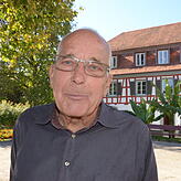Gerhard Handtmann, 82 Jahre: "Das Wichtigste ist die Konzentration. Die Konzentration spielt beim Boule eine entscheidende Rolle. Und ...