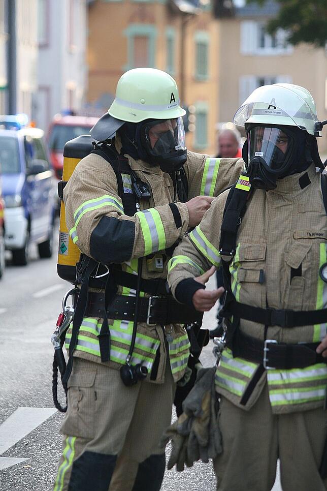 Bild 13: Weinhaus Schunk brennt aus &ndash; Bilder vom Brandort Teil 2