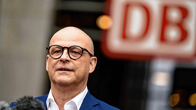 Martin Seiler, DB-Personalvorstand, hat im Tarifkonflikt mit der Gewerkschaft Deutscher Lokomotivführer (GDL) ein neues Angebot ins ...