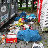 Illegale Müllablagerung gibt es immer wieder am Containerstandort am Stadtgartenvorplatz.
