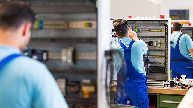 Wer eine Ausbildung macht, kann oftmals seine Kosten kaum decken. Doch haben Auszubildende auch Anspruch auf Bürgergeld?