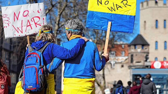 Weltweit zeigen Menschen ihre Solidarität mit der Ukraine. Am heutigen Mittwoch findet eine Kundgebung in Meßkirch um 18 Uhr am ...