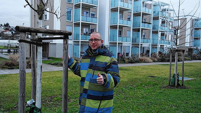 Auch ein Mensch mit Behinderung kann etwas bewegen: Thorsten Gaißer aus Tettnang ist stolz, dass er sich im neuen Wohnquartier St. Anna ...