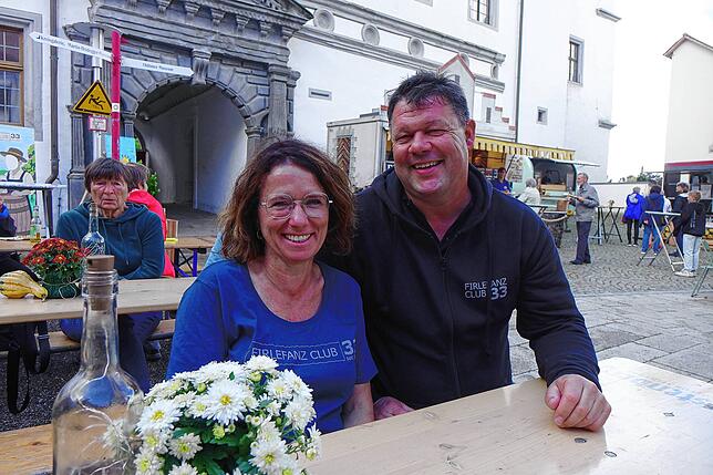 Viel Lob für die zahlreichen Helferinnen und Helfer gab es von den beiden Vorständen, Ilona Boos und Christian Ott.