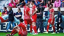 Die Enttäuschung bei den Fußball-Profis des SC Freiburg war nach der erneuten Niederlage gegen den RB Leipzig groß.