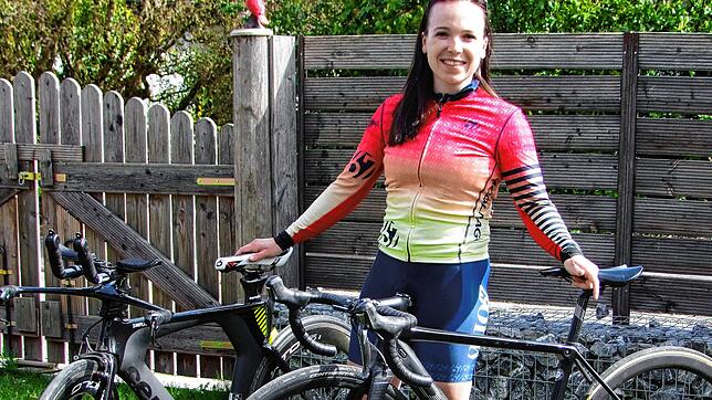 Sie hat noch viel vor mit ihren Rennrädern: Michelle Stark aus Hohentengen fährt bereits erfolgreich bei Straßenradrennen und ...