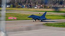 Bild : Landung eines Eurofighters am Bodensee Airport: Ein überraschendes Ereignis für alle - Hier die Bilder!