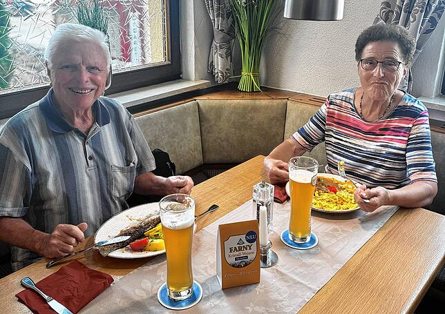 Roswitha und Horst Häfner sind seit fast 50 Jahren Stammgäste. Sie mögen das abwechslungsreiche Essen und die herzliche Atmosphäre.