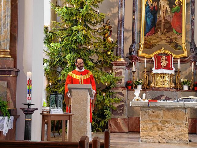 Pfarrer Thorsten Gompper versuchte am zweiten Weihnachtsfeiertag in Schlatt am Randen, die Weihnachtsbotschaft in den Alltag zu übersetzen.