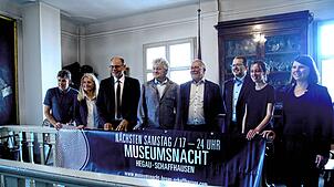 Sie stellen die Museumsnacht 2025 im Rathaus Stein am Rhein vor (von links): Marcel Zürcher, Catharina Scheufele, Singens OB Bernd ...