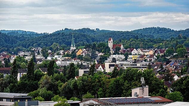 Idyllisch, lebendig und auch ganz schön teuer. Nach Plänen aus Stuttgart könnten die Mieten nicht nur in Konstanz, sondern beinahe im ...