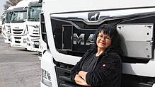 Silvia Eha ist leidenschaftliche Lkw-Fahrerin. Ohne sie wäre manches Haus nie gebaut worden: Mit ihrem MAN kutschiert sie Zement von der ...