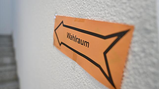 In Deutschland gibt es insgesamt 299 Wahlkreise. Einer davon trägt den Namen Stuttgart II. Wie lauten dort die Wahlergebnisse bei der ...