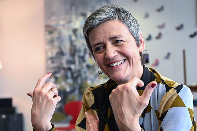 Die Liberale Margrethe Vestager aus Dänemark ist Wettbewerbskommissarin – als solche hat sie Google, Amazon und Facebook das ...