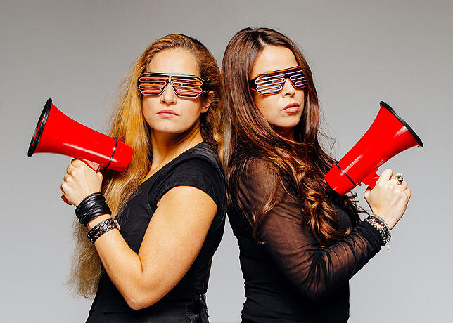 Musik-Comedy präsentieren Ariane Müller und Julia Gámez Martín im Capitol in Schwenningen.