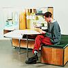 Viel Leben auf wenig Raum: Andrea Zittels „A-Z Living Unit“ (1994) hat viel zu bieten.