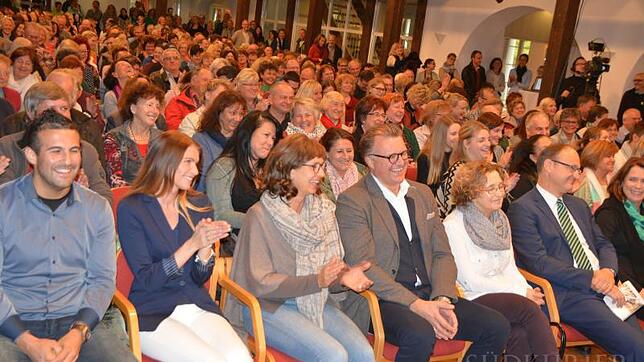 Rund 600 Zuhörer sind zum Eröffnungsvortrag und Podiumsdiskussion des Forums Gesund und Vital des Gesundheitsnetzwerkes Schwarzwald-Baar ...