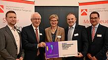 Die Wohnungswirtschaft Deutschland gratuliert der Baugenossenschaft Föfa Waldshut-Tiengen zum 75-jährigen Bestehen (von links): ...