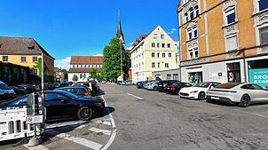 (Archivbild von 2024) Am Stephansplatz hat eine Person in der Nacht auf Donnerstag, 11. September, in einem Hauseingang Feuer gelegt. ...