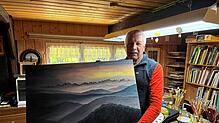 Walter Hättich aus Schönenbach ist bekannt für seine Landschaftsgemälde. Sie zeichnen sich durch den Kontrast zwischen Hell und Dunkel ...