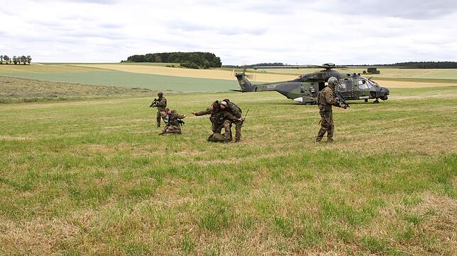 Die Rettung von isolierten Soldaten im Feindesland durch die Spezialkräfte wird in Pfullendorf ebenfalls trainiert.