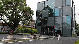 Die Stadtwerke Konstanz garantieren als Grundversorger, dass Haushalte mit Strom versorgt werden. Als Energielieferant haben sie aber ...