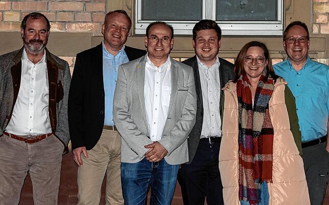 Das sind die Kandidaten für den Bezirk II Bodenseekreis (von links): Alexander Weber, Ralf Schiminski, Rolf Haas, Benedikt Hartel, Eva ...