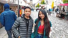 Urnando Andinivo und Sandrina Rahaengomanana kommen aus Madagaskar und genießen den Bummeln durch die historische Stadt.