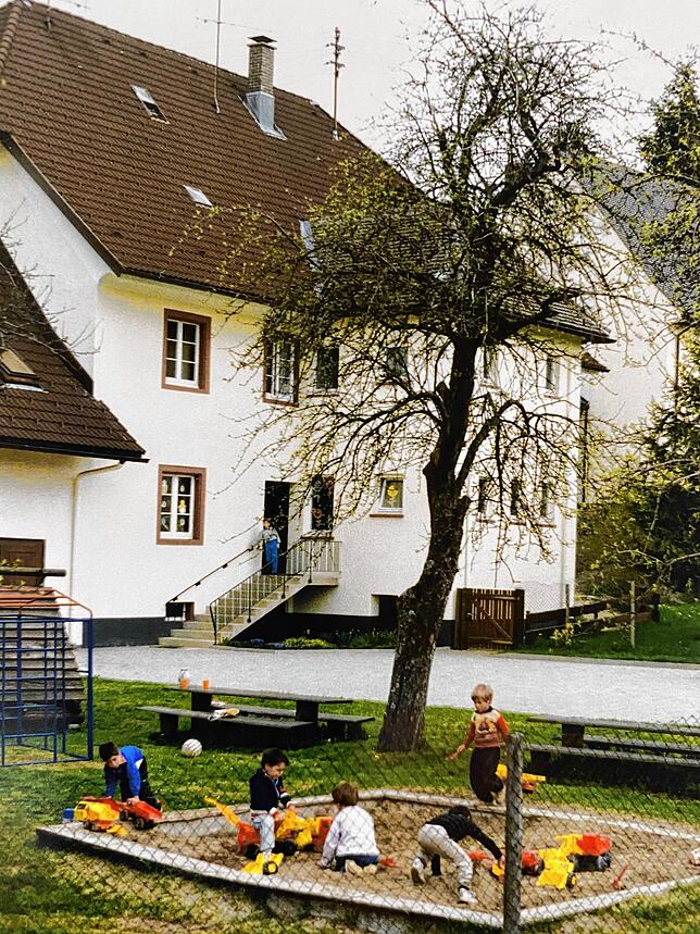 Aufnahme vom Kindergarten Birkendorf aus dem Jahr 1986.